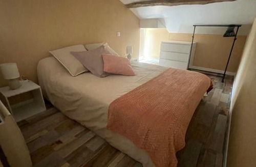 Beaumont Apartment | L'Abeille SAS le jardin de Messie