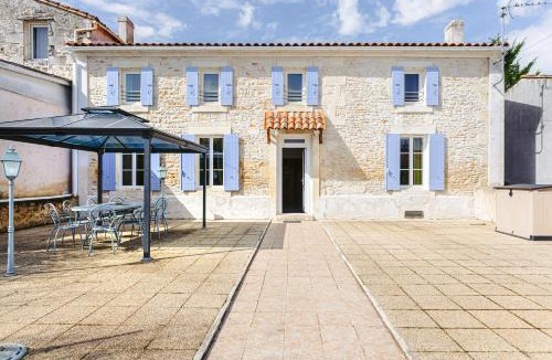 Romegoux House | L' Aixoise