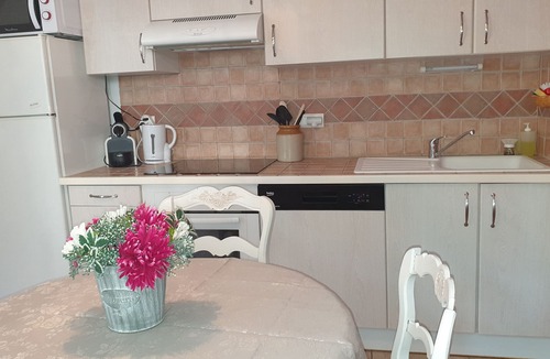 Sablet House | L'angélus, charming gîte in the heart of the old village of Sablet