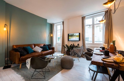 Biarritz City Centre Apartment | L'ATELIER KEYWEEK Vintage Duplex Apartment with Parking Biarritz Center