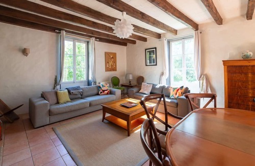 Quincay Villa | L'Auxance: Large charming house with swimming pool