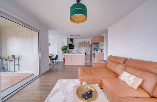 Bassins a Flot Apartment | L'EMBLEM - Incroyable vue sur la Cité du vin