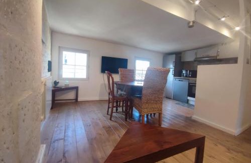 Centre Ville Apartment | L'escale Niortaise - Centre-ville - 10mn Gare - WIFI - Netflix