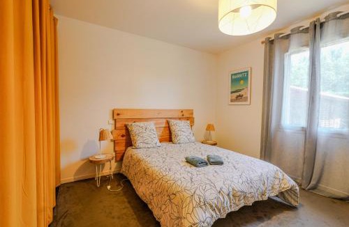 Luglon House | L'Eyre de vacances -Proche Lac Arjuzanx - jeux - terrasse - plancha -