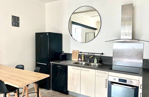Les 3 Cites Apartment | L'Haussmaninen, appart en plein centre de Poitiers