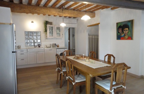 L'Isle-sur-la-Sorgue Apartment | L'Olivier sur le Toit - Magnificent Provencal Duplex