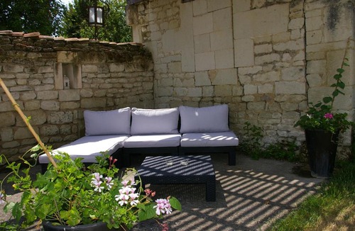 Monts-sur-Guesnes House | L'Olivier