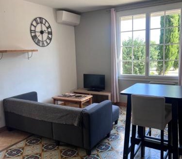 Vayres Bed & Breakfast | l'Orangerie de La Pontête