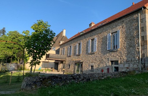 Felletin Apartment | La bâtisse felletinoise : appartement tout équipé