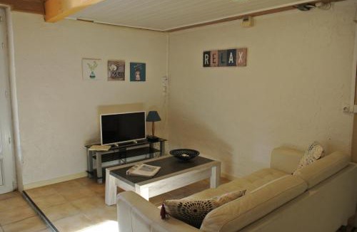 Gontaud Apartment | La Batisse