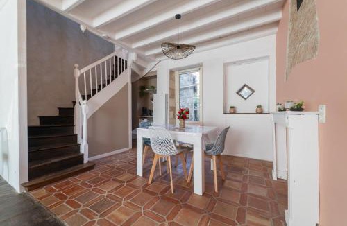 Sanxay House | La Bonbonnière maison de ville 10 personnes