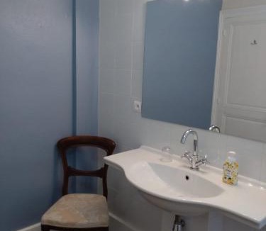 Saulge Bed & Breakfast | La brasserie chambre d'hotes de Delphine
