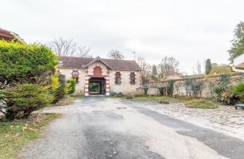 Jonzac Apartment | LA BUANDERIE
