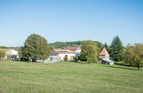 Yviers Cottage | La Chouette - Is a lovely one bedroom cottage with its own private garden.