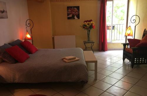 Saint-Caprais de Blaye Bed & Breakfast | La Closerie du Chêne Bleu