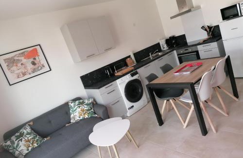 Les Mathes House | LA CORVETTE Maison avec piscine/parking/wifi/plages 5kms