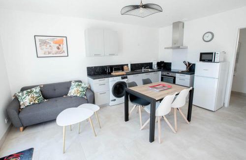 Les Mathes House | LA CORVETTE Maison avec piscine/parking/wifi/plages 5kms