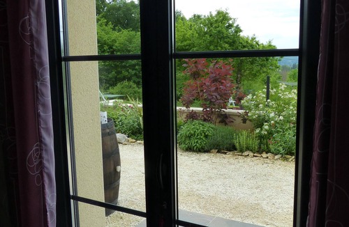 Saint-Julien-de-Lampon Apartment | La Figue: Luxury 4 person apartment with private terrace and large swimming pool + sauna.