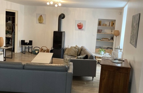 Charroux House | LA Gargouil UN Charmant Gite DE 14 Places