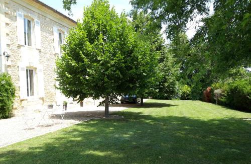 Saint-Aubin-de-Branne Bed & Breakfast | La Gentilhommière