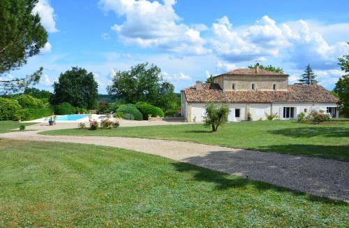 Saint-Aubin-de-Branne Bed & Breakfast | La Gentilhommière