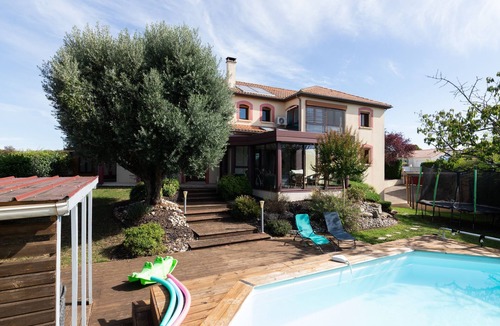 Tour Chabot Gavacherie House | La Jolie Niortaise - Avec piscine