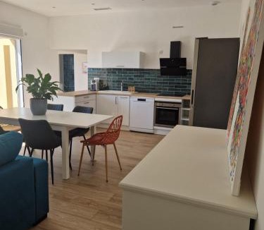 Virsac House | La jolie Pradelle