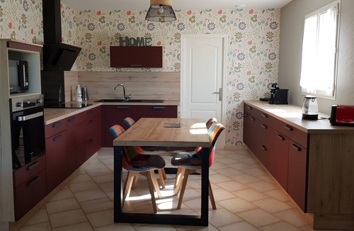 La Courade House | La maison aux ânes in the countryside, surrounded by vineyards with swimming pool.