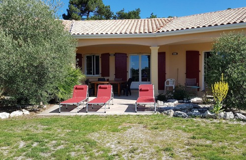 La Courade House | La maison aux ânes in the countryside, surrounded by vineyards with swimming pool.