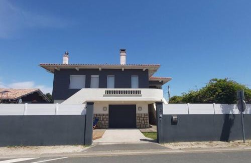 Gujan-Mestras Villa | La Maison Tchanquée jusqu'à 12 personnes Jacuzzi privé