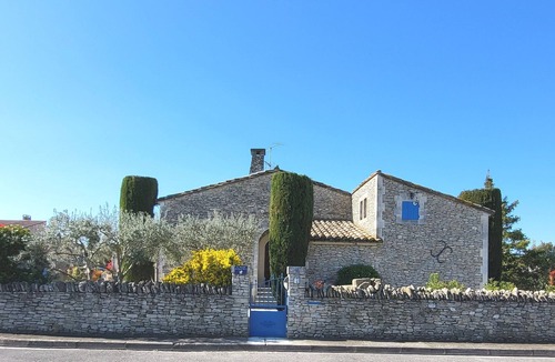 L'Isle-sur-la-Sorgue Villa | La Massette du Cheval Blanc * Villa of Character in stone