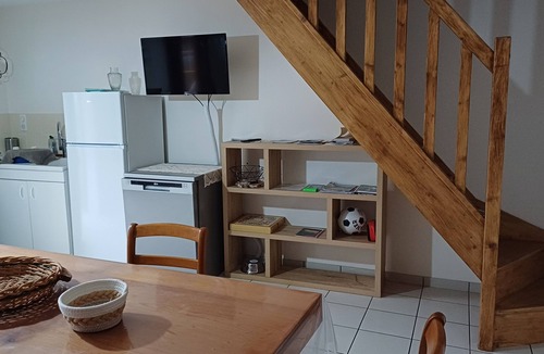 Saint-Oradoux-de-Chirouze Cottage | La Méouzine, gîte for 4 people, 5 minutes from the pond, pets welcome,