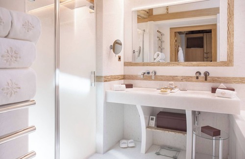 Cognac Hotel | La Nauve Hôtel & Jardin - Relais & Châteaux
