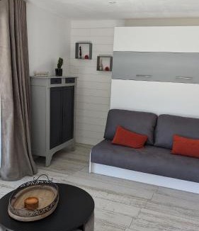 Saint-Macaire House | La Palombe