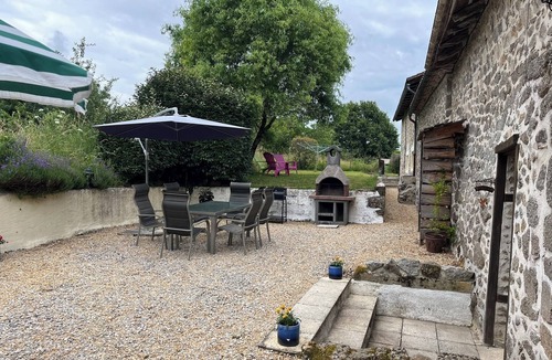 Saint-Estephe Cottage | La Petite Maison, charming 3 bedroom Gite in Saint-Estephe, 24360, Dordogne,