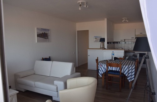 La Rochelle Apartment | La Rochelle Les Minimes: Bright apartment beach 20 meters