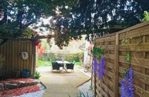 Centre Ville House | La Romance jacuzzi sauna de luxe quiet garden