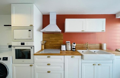 Saint-Jean-d'Angely House | La Touzetterie