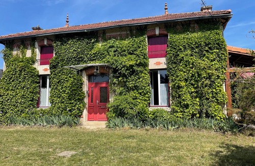 Valdivienne Villa | La Villa Rouge
