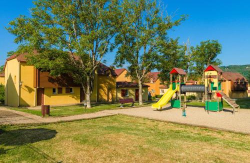 Montignac Resort | Lagrange Vacances Les Bastides de Lascaux
