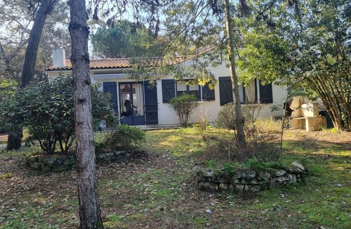 Saint-Pierre-d'Oleron House | Large family house, large garden in an oyster site close to the beach