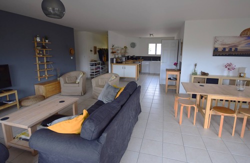 Vensac House | Large house near beach. 10 beds, 3 bathrooms. Lovely enclosed garden.