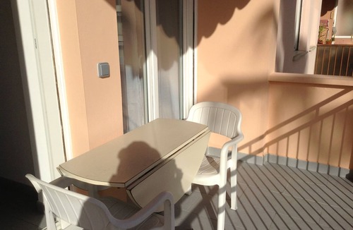 Menton Apartment | - Large new 2-room apartment in town center with 5 beds and closed garage