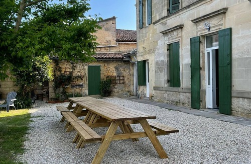 Gauriac House | Large, peaceful family home with saltwater pool and verdant grounds