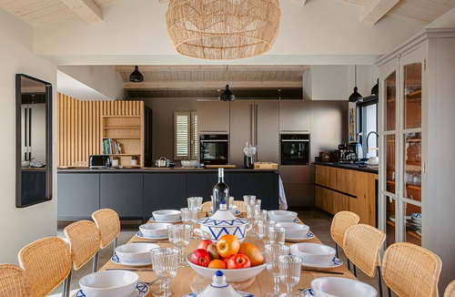 Le Bois-Plage-en-Re Villa | LARGE STANDING VILLA 7 BEDROOMS 14 PEOPLE POOL GARDEN - WOOD BEACH