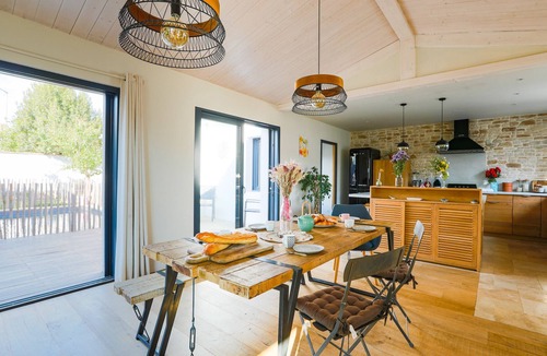 Rivedoux-Plage Ski Chalet | Le 7 - Between sea and wood - House with pool