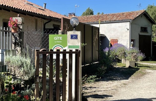 Asnois House | Le Balét - Asnois - Gîte