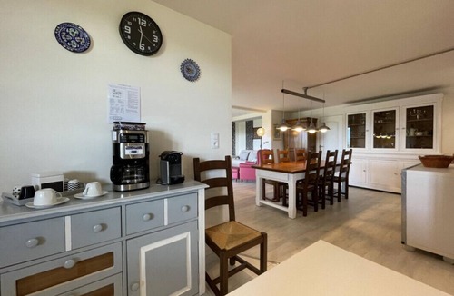Estialescq Apartment | Le Belvue, a relaxing stay with a view of the Pyrenees mountain range
