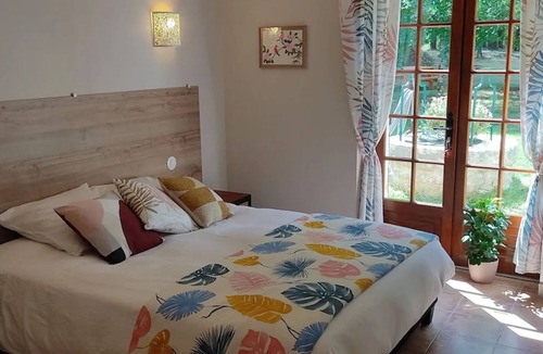 Chazelles Bed & Breakfast | Le bois des fées de Chazelles - The bird on the branch