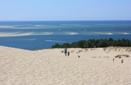 Mortagne-sur-Gironde House | Le Chai O Soleils